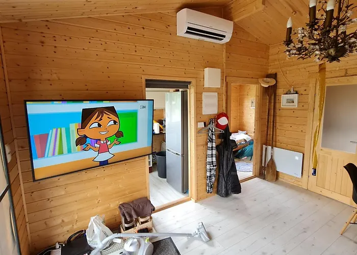 Nad Jeziorem Holiday home *